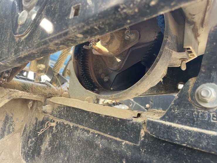 2001-kinze-3600-image-15