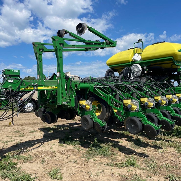 2012 JOHN DEERE 1790