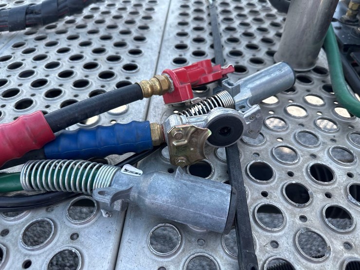 2019-kenworth-w900l-image-34