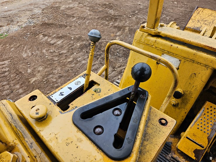 1984-caterpillar-973-image-43