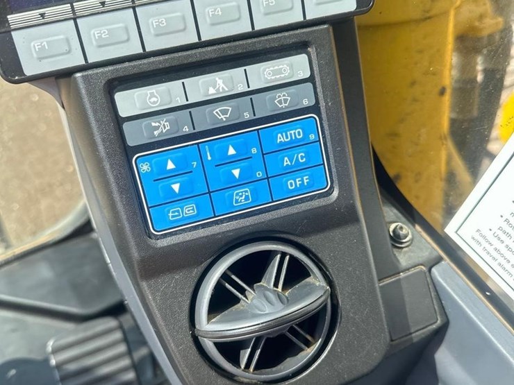 2020-komatsu-pc360-lc-11-image-29