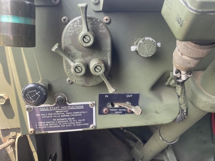 1983-am-general-m923a1-image-23