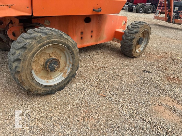 2014-jlg-660sj-image-4