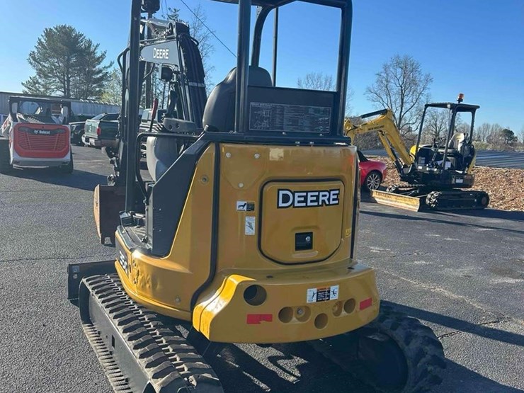 2021-deere-35g-image-3
