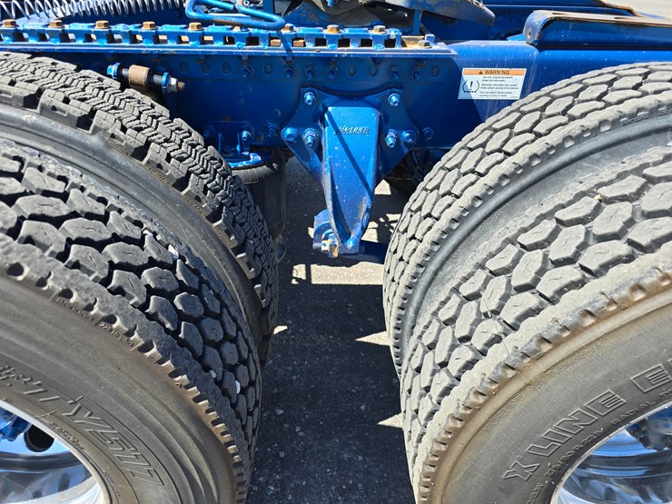 2020-freightliner-columbia-120-image-94