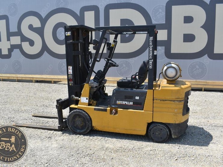 1996-caterpillar-gc30-image-5