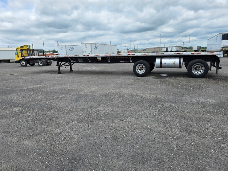2015-great-dane-48'-x-102"-image-18