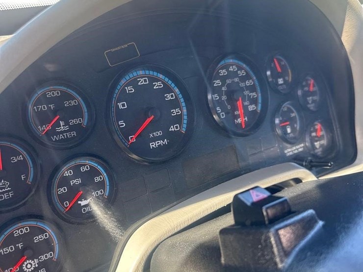 2019-international-durastar-4300-image-33
