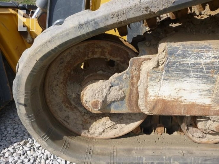 2023-deere-325g-image-32