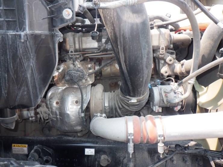 2024-freightliner-cascadia-126-image-18