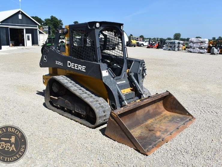 2019-deere-325g-image-27