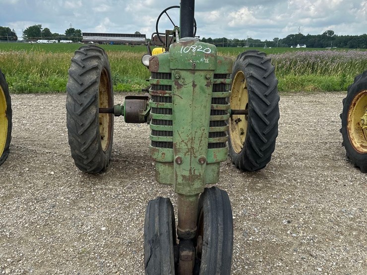 john-deere-b-image-2
