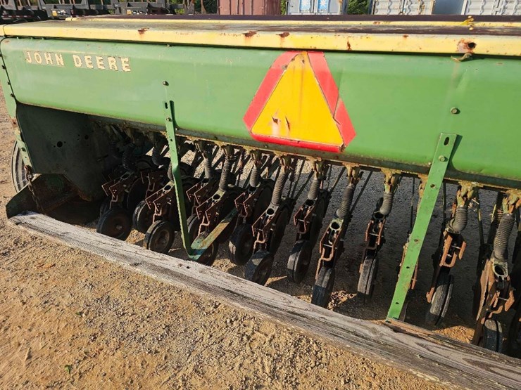john-deere-8300-image-6