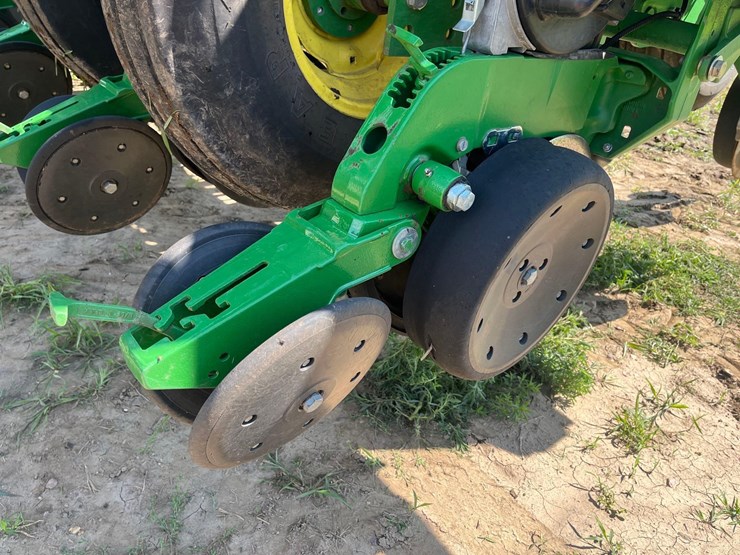 2012-john-deere-1790-image-10