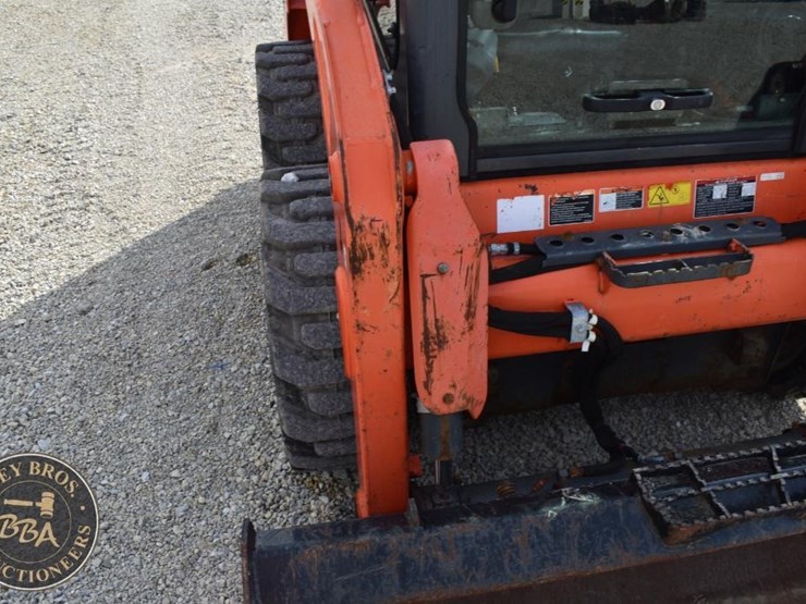 2020-kubota-ssv65-image-27
