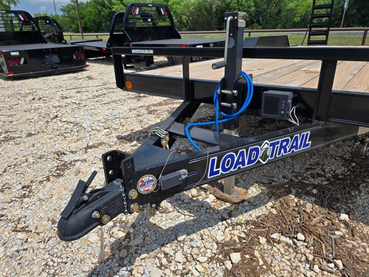 new-2022-load-trail-ch-83in-x-18ft-equipment-trailer-image-4