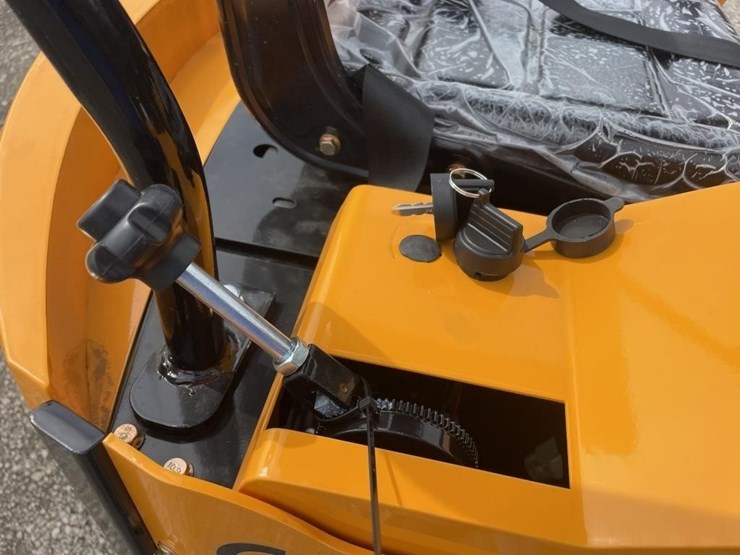 new-miva-mini-excavator:-6.6t-image-10