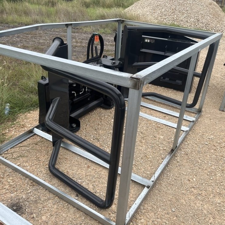 Wolverine SS Hyd Bale Squeeze