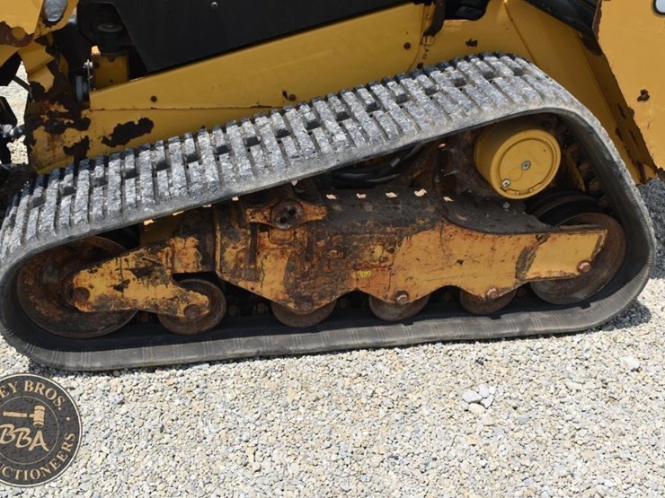 2021-caterpillar-262d3-image-26