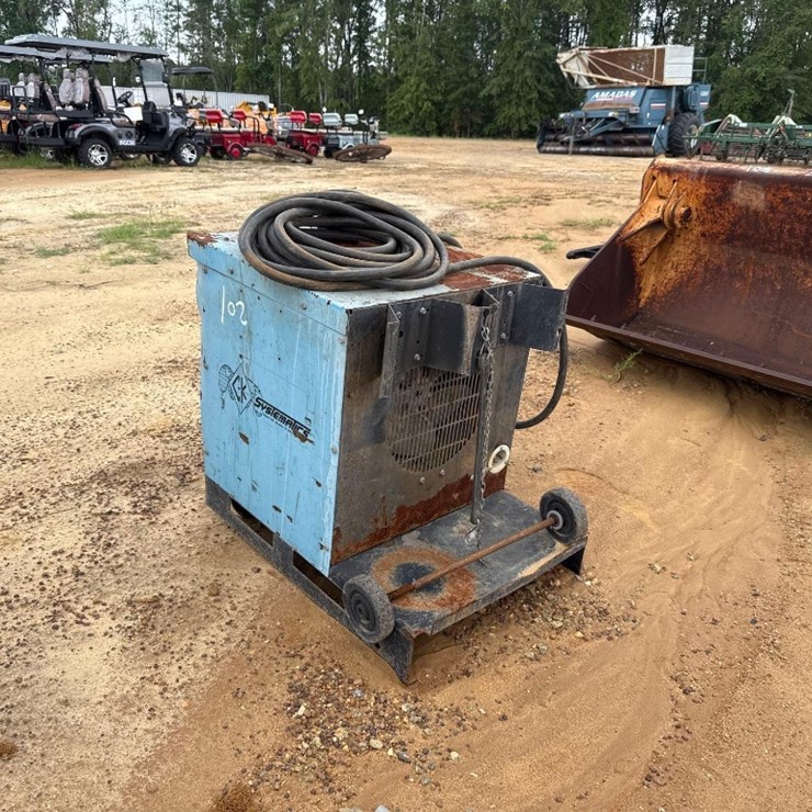 102 - SYSTEMATIES MIG 350SM ELECTRIC WELDER