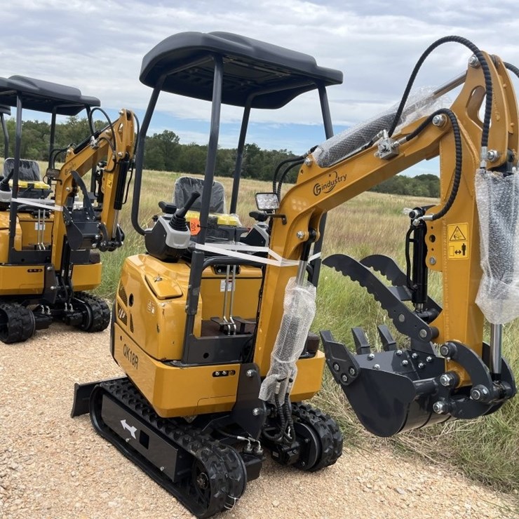 CFG QK18R Mini Excavator