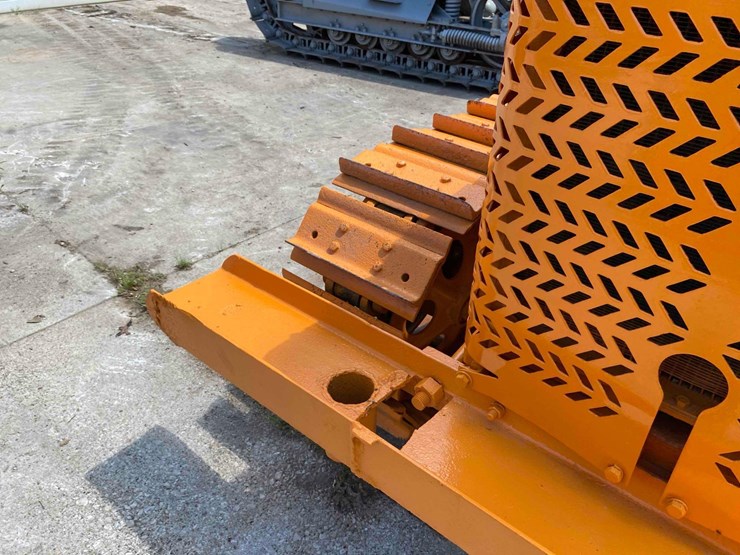 oliver-ag-6h-ag-crawler-image-11