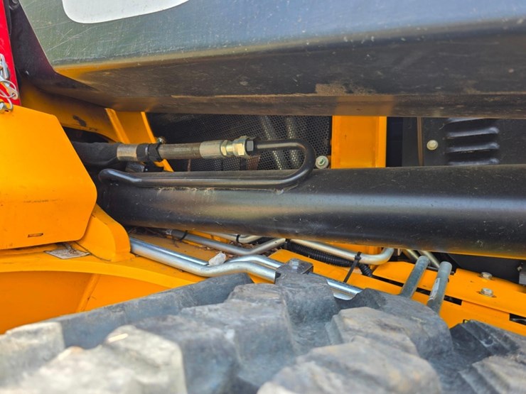 2022-jcb-3ts-8t-image-22