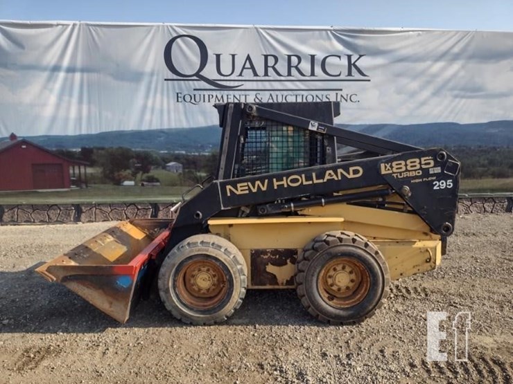 new-holland-lx885-image-1
