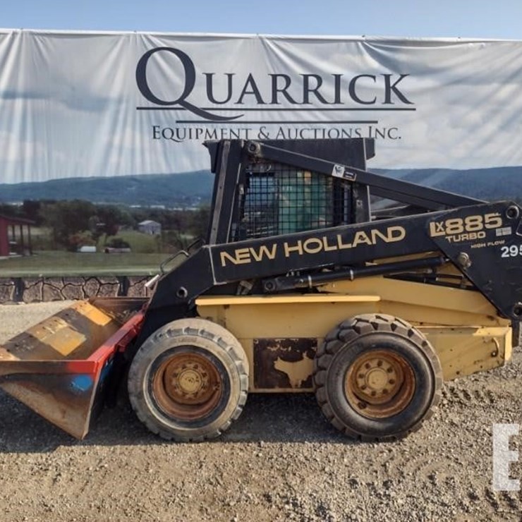 NEW HOLLAND LX885