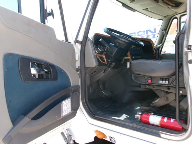 2009-international-prostar-image-11