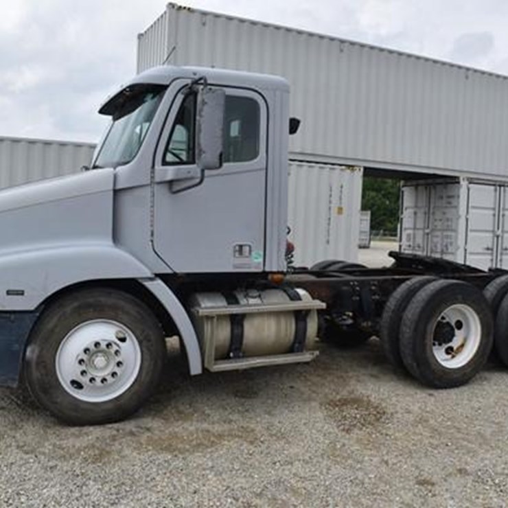 2002 FREIGHTLINER CENTURY 112