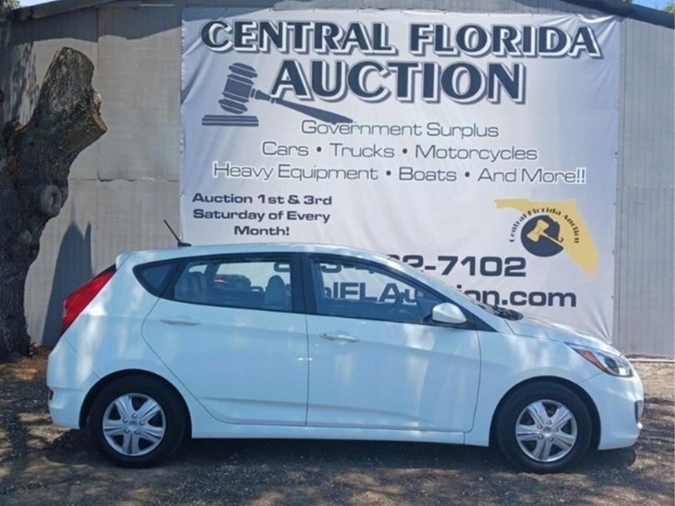 2015-hyundai-accent-runs/moves-gs-image-1
