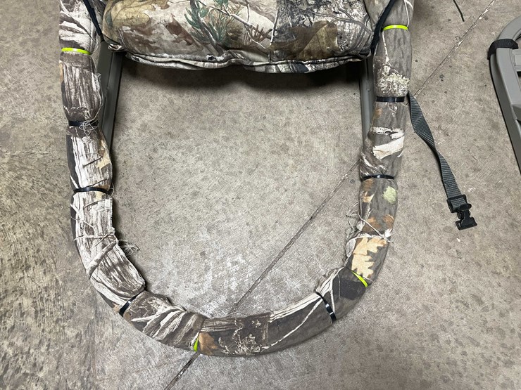 #4427-•-summit-tree-stand-image-4
