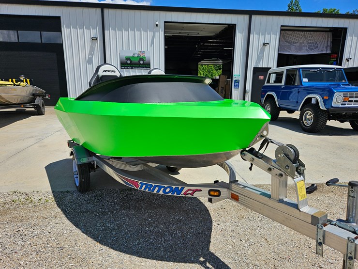 #18971-•-10'-jet-boat-image-25
