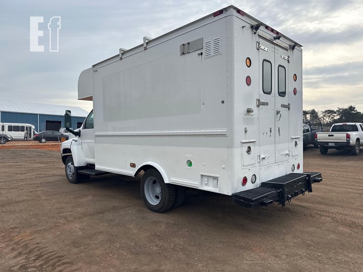 2009-gmc-topkick-c4500-image-6