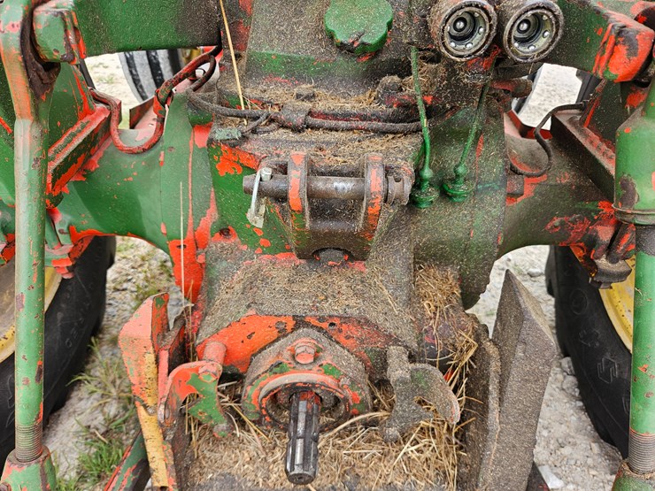 john-deere-2240-image-45