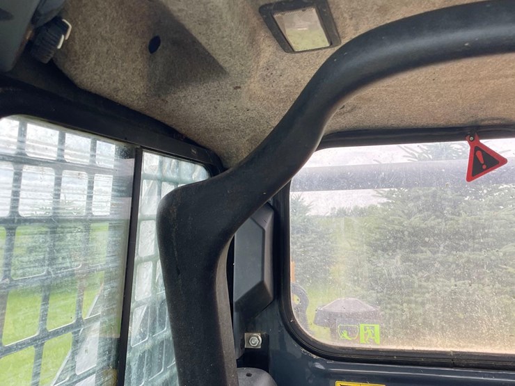 2019-deere-318g-image-49