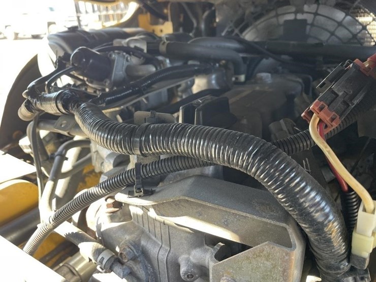 2013-caterpillar-c5000-image-8