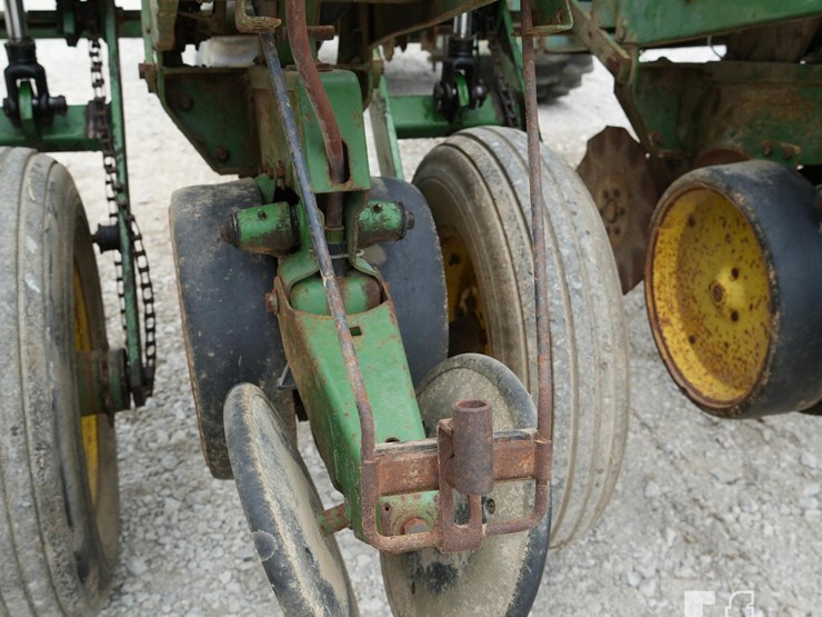 john-deere-7000-image-7