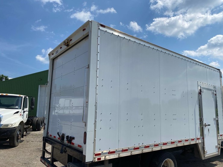 2019-chevrolet-6500-image-19