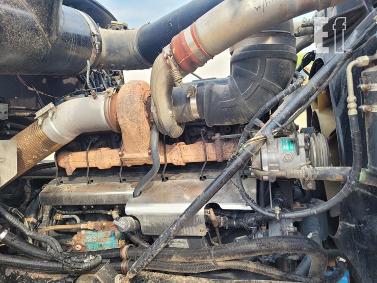 1999-mack-cl713-image-14