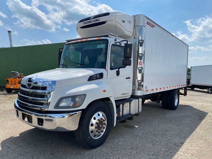 2018-hino-338-image-1