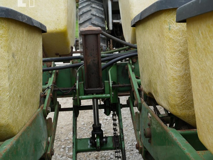 john-deere-7000-image-9
