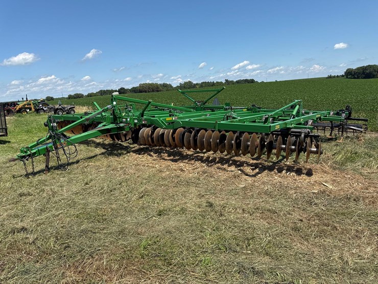 john-deere-2310-image-2