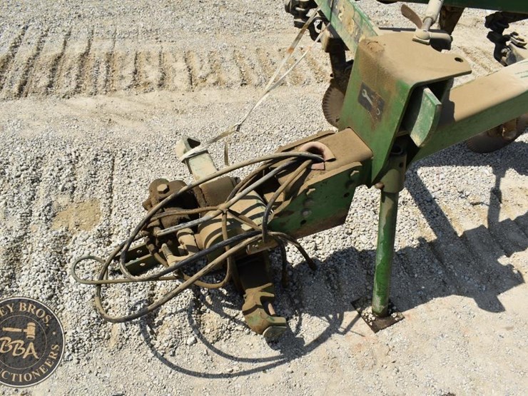 john-deere-2700-image-25