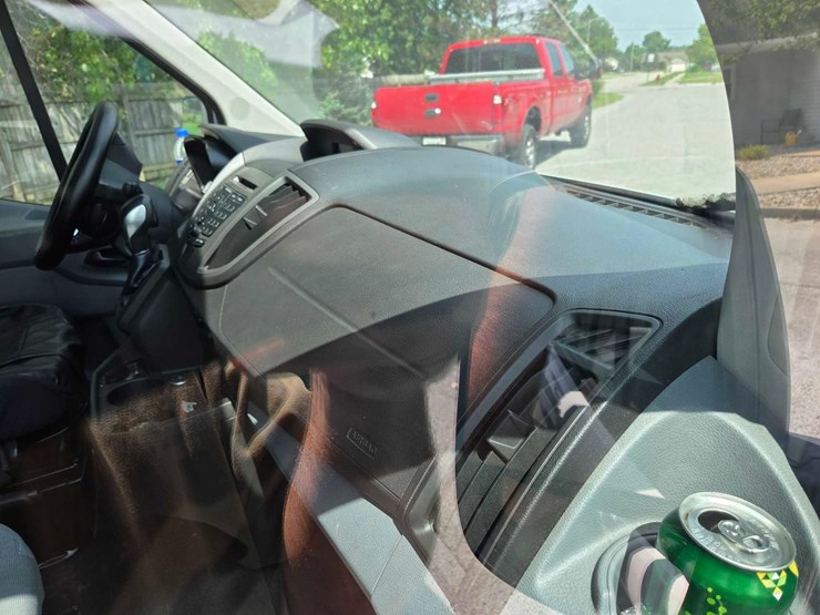 2016-ford-transit-t-250-van-image-5