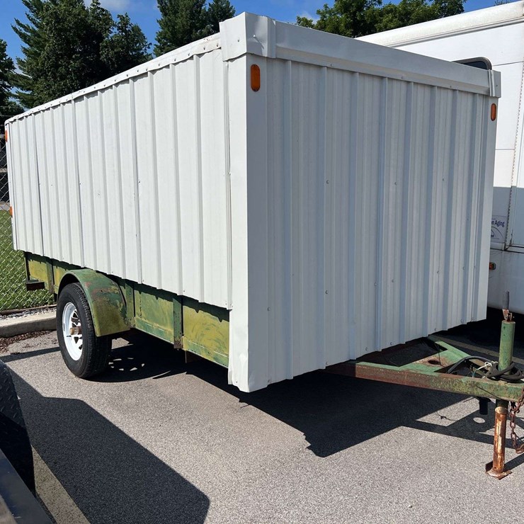 CUSTOM TRAILER