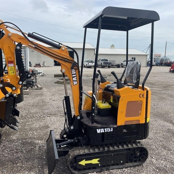 NEW MIVA Mini Excavator: 6.6t