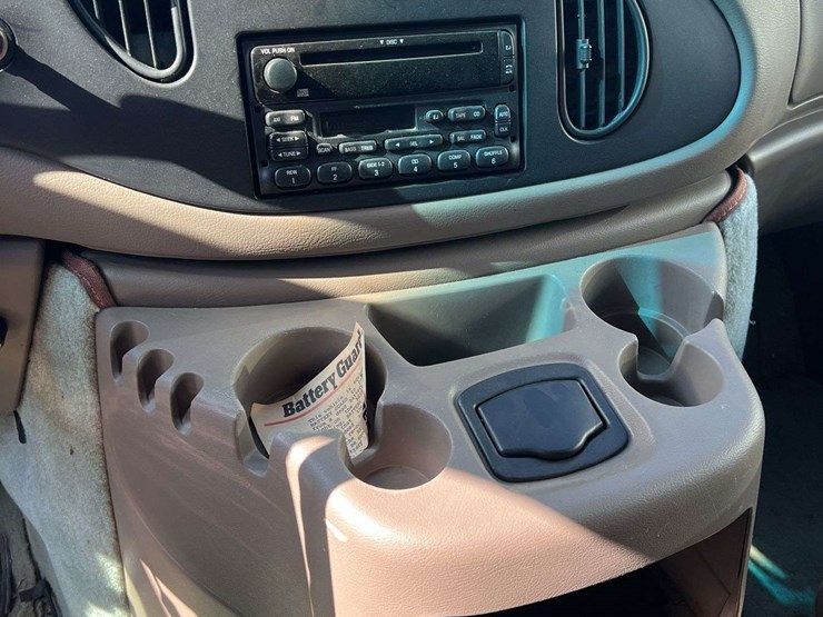 2002-ford-e250-image-16