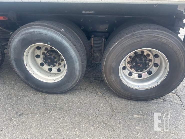 2021-mack-granite-64fr-image-7